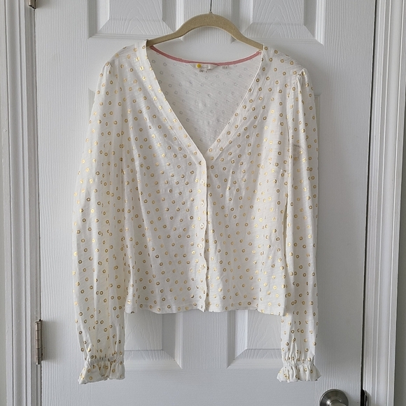 Boden Button Front Top - Picture 2 of 6